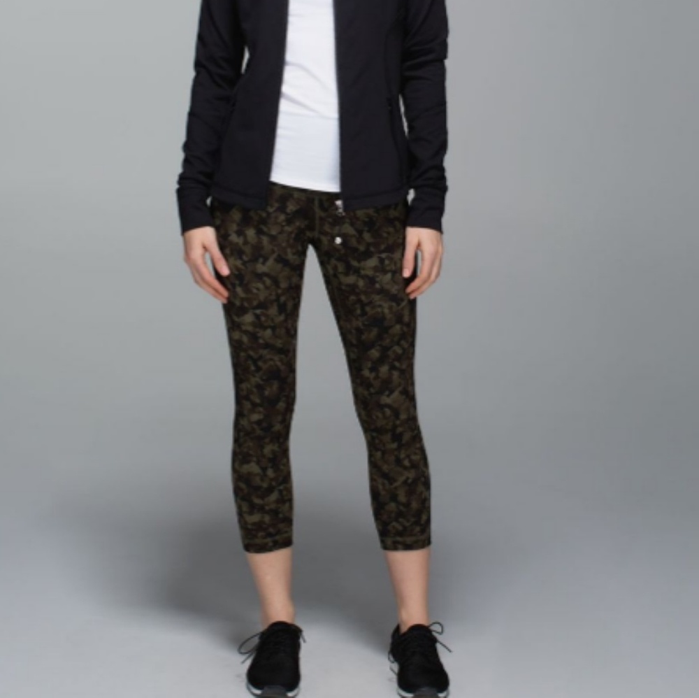 Lululemon Wunder Under Crop (Ii Roll Down) - image 1